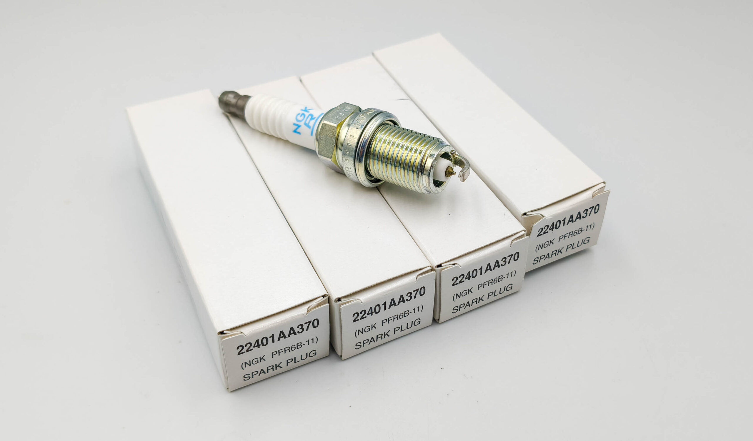 Свеча зажигания Subaru 22401AA370 Свеча зажигания Subaru 22401AA370