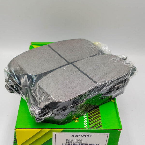 Колодки тормозные передние IXAT X3P0147 Santa Fe 06- D11198MH