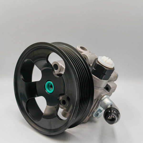 Насос ГУР Toyota 443100K130 Toyota Hilux GUN125 Toyota Fortuner GUN155 2015- 1GDFTV 2GDFTV Оригинал!