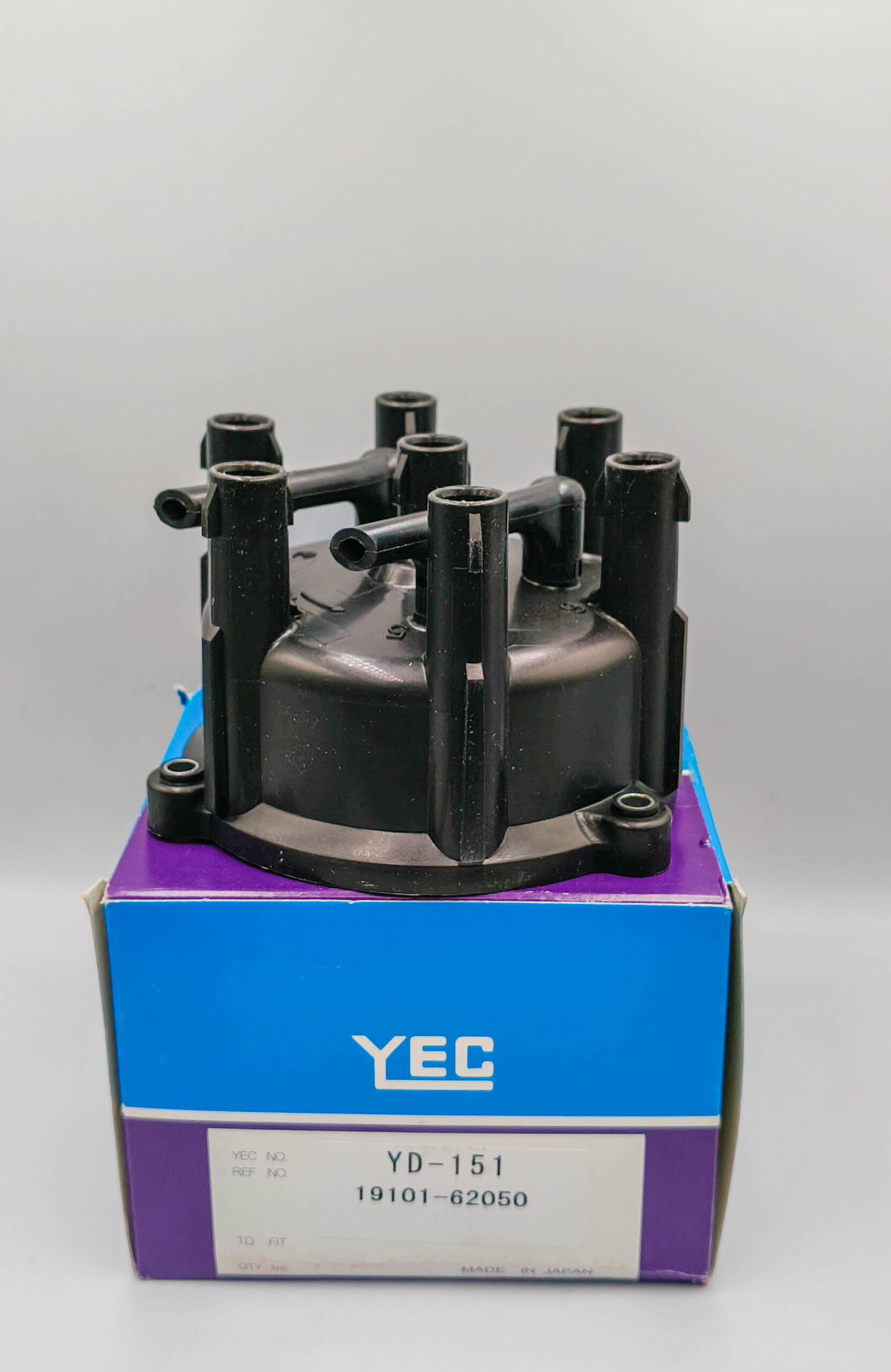 Крышка трамблера YEC YD151 Toyota Camry, VCV10, VZV32, VZV33 Крышка трамблера YEC YD151 Toyota Camry, VCV10, VZV32, VZV33