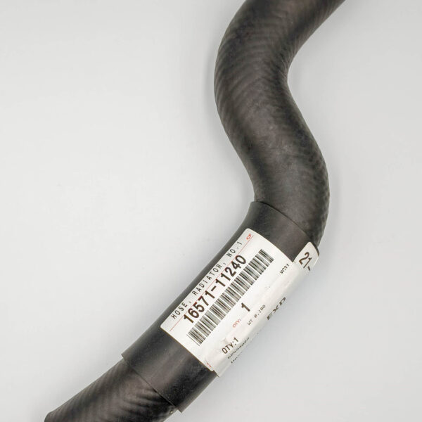 Патрубок радиатора охлаждения верхний Toyota 1657111240 Toyota Raum EXZ10 4E 5E-FE Tercel EL51