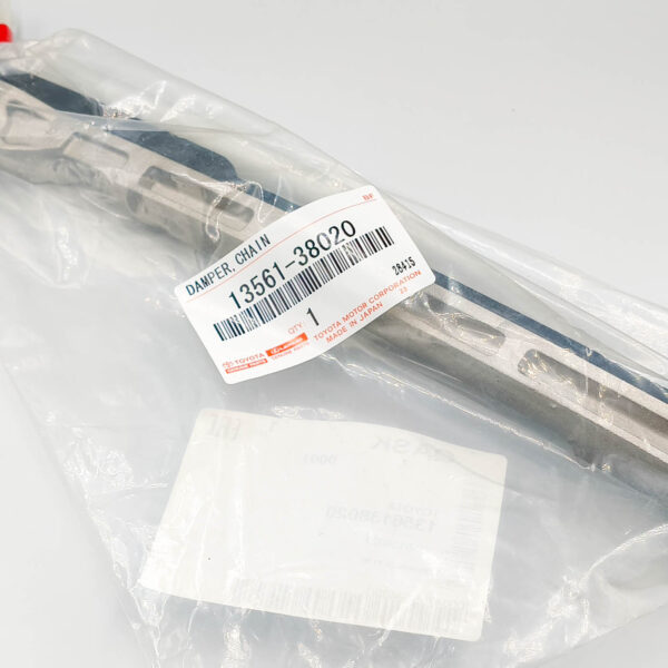 Направляющая цепи ГРМ Toyota 1356138020 Lexus LX570 3URFE